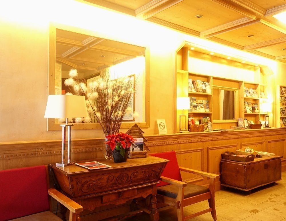 Hotel Restaurant La Couronne Chamonix Mont Blanc Exterior foto