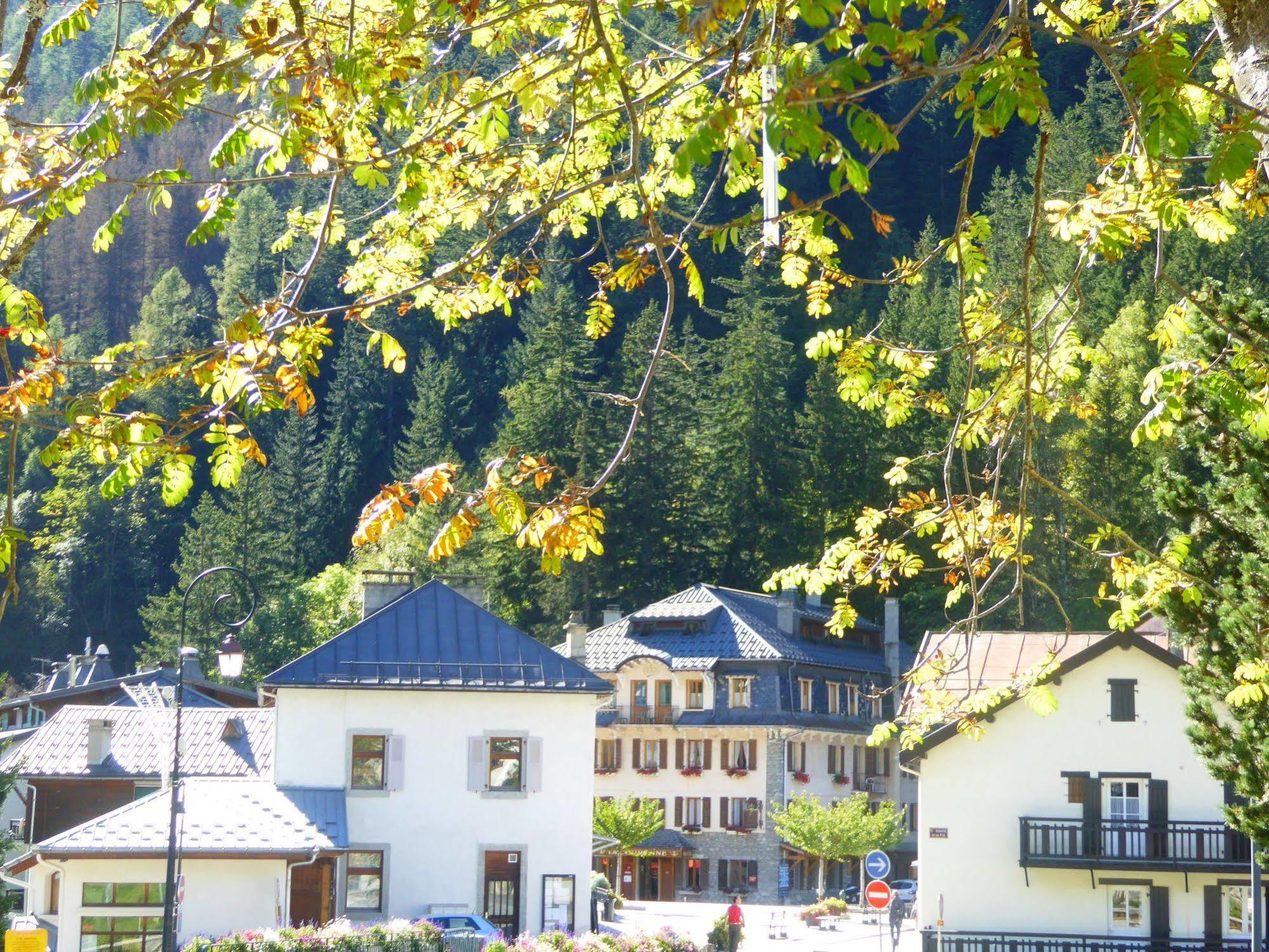 Hotel Restaurant La Couronne Chamonix Mont Blanc Exterior foto