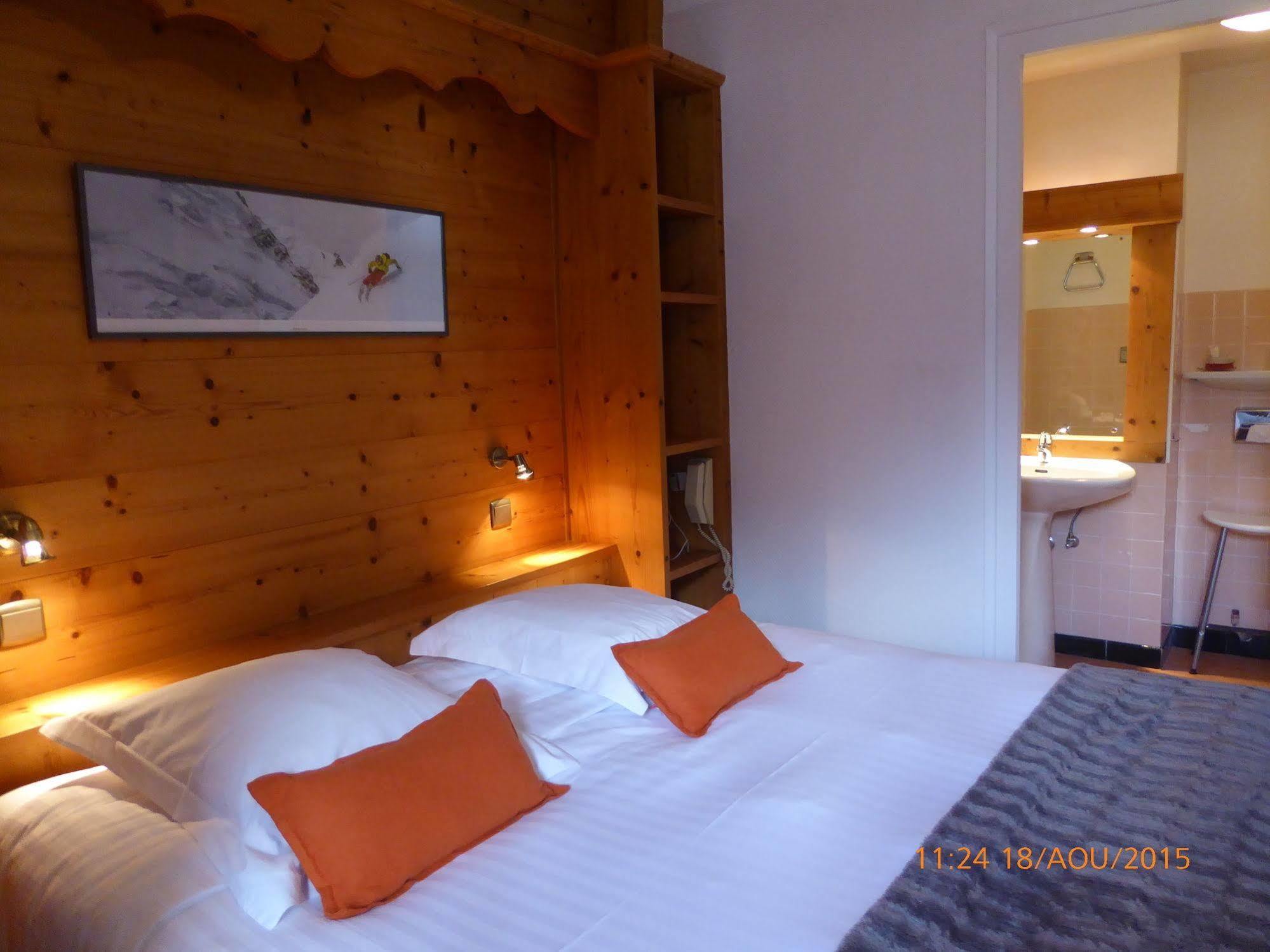 Hotel Restaurant La Couronne Chamonix Mont Blanc Exterior foto